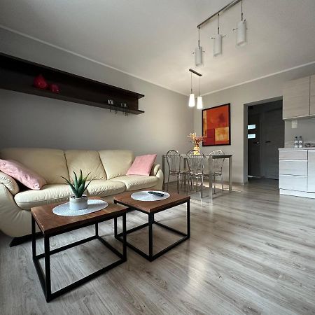 Apartament Przy Cieplickich Tezniach Jelenia Góra Εξωτερικό φωτογραφία