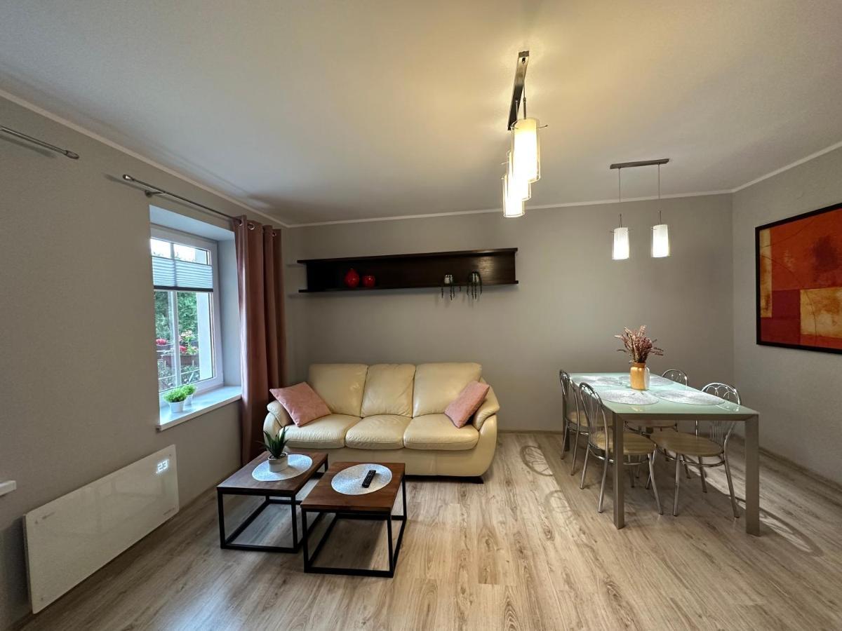 Apartament Przy Cieplickich Tezniach Jelenia Góra Εξωτερικό φωτογραφία