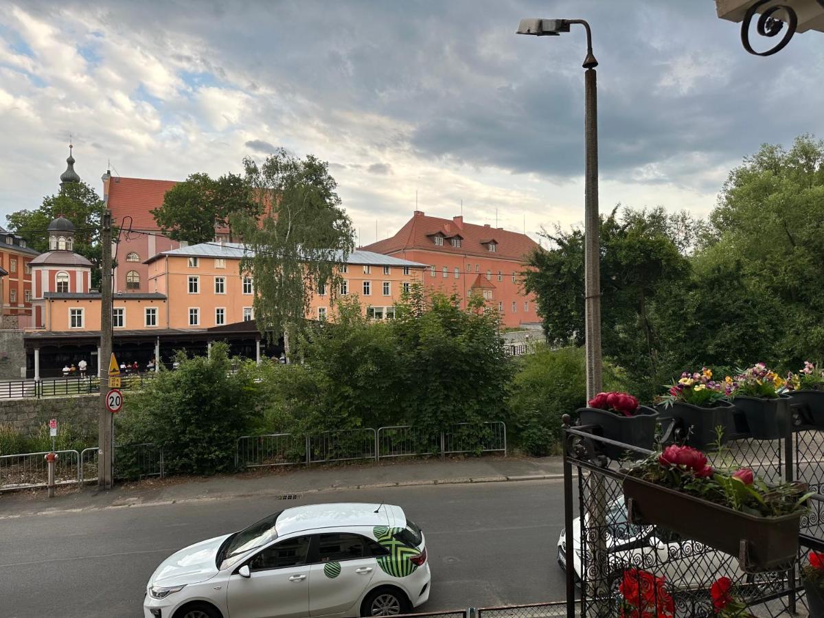 Apartament Przy Cieplickich Tezniach Jelenia Góra Εξωτερικό φωτογραφία